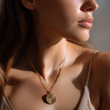 Sole Vivo Necklace – Cuore di Luce – ☀️ Sole Vivo — Cuore di Luce («Живое солнце») Нежнее, воздушнее, мягче — и точно отражает характер этой модели. ✨ Sole Vivo — Cuore di Luce Тёплый, си