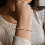 Side view of Luce Sottile Tennis Bracelet Gold Edition